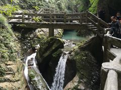 -龙水峡地缝景区