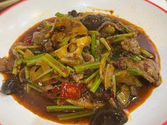 -冯烫烫跷脚牛肉·川菜小馆(武胜西街店)