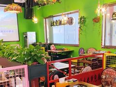 大堂-川渝窈妹纸包鱼·齐齐哈尔烤肉