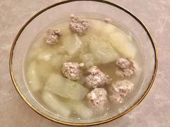 冬瓜丸子汤-满堂春特色餐馆