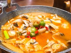 -老滇山寨•云南特色菜•地方菜•民族风情歌舞表演(金碧店)