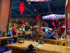 -老滇山寨•云南特色菜•地方菜•民族风情歌舞表演(金碧店)