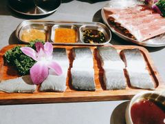 -围炉肉舍丹东海鲜烤肉·烤活鳗(步行街店)