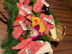 松阪牛肉拼盘-松阪牛焼肉M(法善寺横丁店)