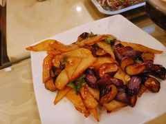 地三鲜-鹤乡东北菜(崮山路店)