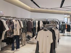 -URBAN REVIVO(七宝领展广场店)