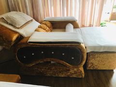 -耳语轻风专业采耳馆(古北花世界商业广场店)