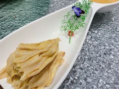 芥末鸭掌-梧桐北京烤鸭·铜锅涮肉(海岸城店)
