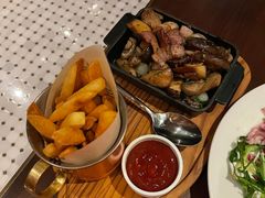 -恰餐厅及酒吧 CHAR Bar & Grill (北京丽都皇冠假日店)