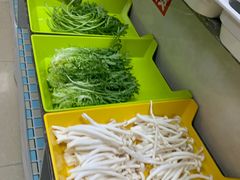 -荣吉招牌自助骨头锅(顾乡店)