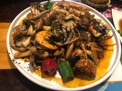 -臻鲜燕海鲜融合餐厅(金陵style店)