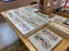 -肆兮眼镜·蔡司·徕卡战略合作店(大坪店)