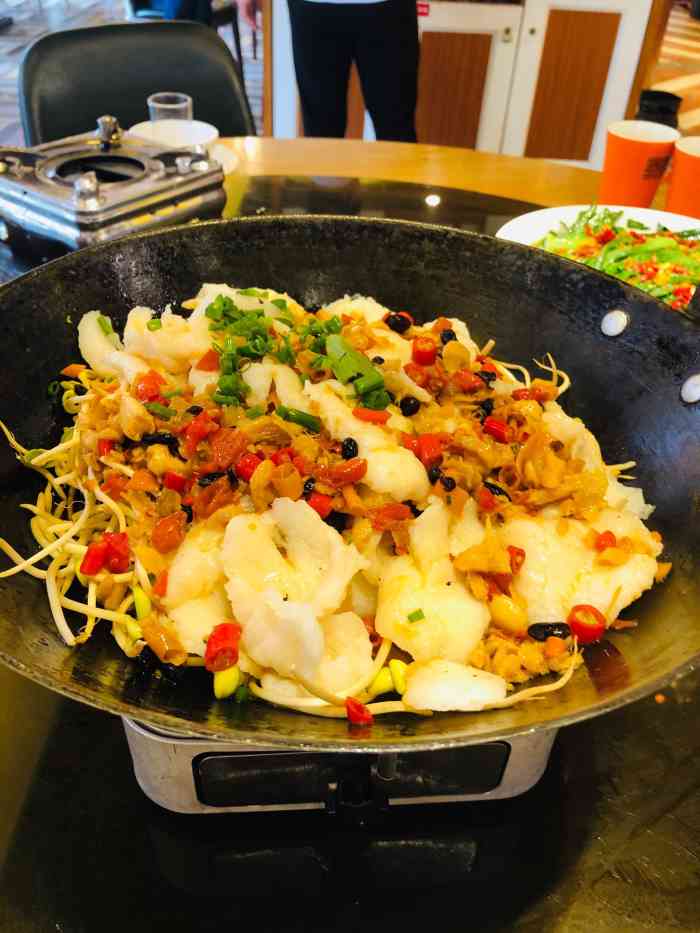 爱饭海鲜(赤壁店)-"吃饭环境是很好的,去的那个时候疫情刚过,.