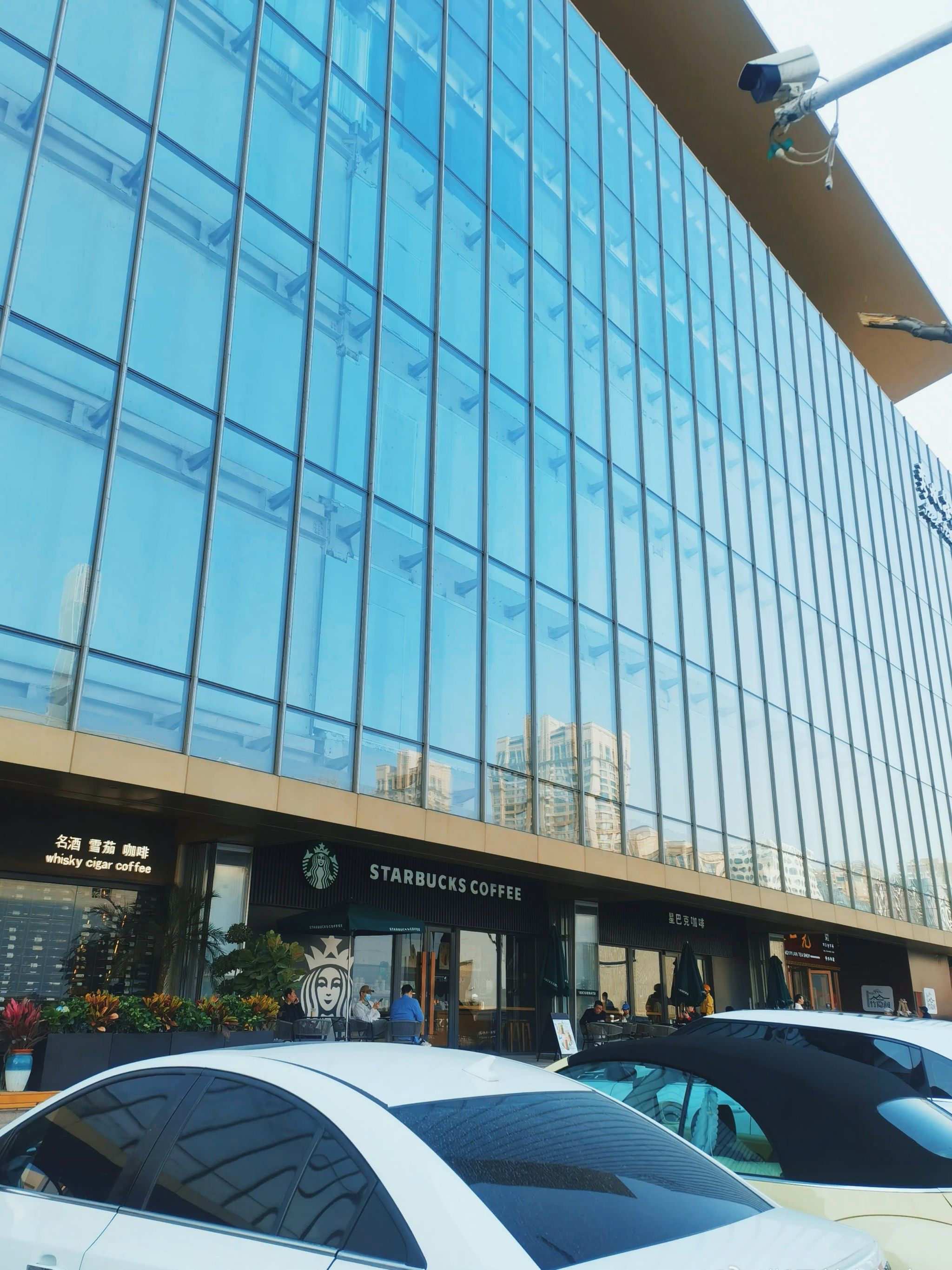 曾是北京外国人购物圣地,如今冷清靠优惠苟活