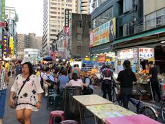 -六合夜市