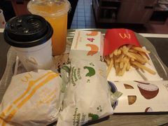 英伦风味双层牛堡-麦当劳(总统大酒店店)