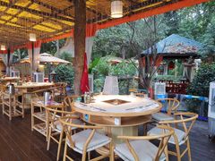 -二荆条·蜀鲜汇城市森林火锅