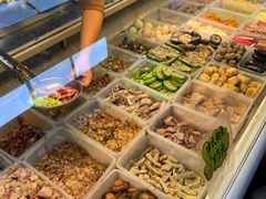 自助取餐区-崖口煲仔饭