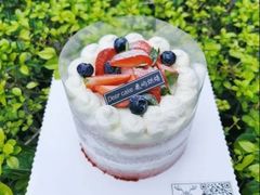 简约草莓蛋糕-鹿屿蛋糕(湖心店)