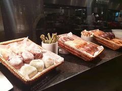-上海西藏大厦万怡自助餐厅(徐汇店)
