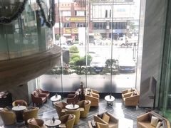 -深圳温德姆至尊酒店·大堂吧·户外花园
