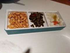 -荷塘秋月·本帮江浙菜(国权路店)