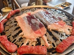 -草家酱蟹炭火烤肉店(珲春南路一店)