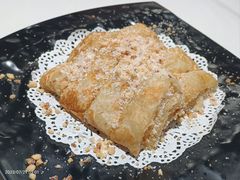 香脆花生核桃甜薄撑-喜势点·糖沙翁手工茶点·本地人茶居(永庆坊店)