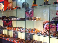 面包甜点陈列柜-西点坊(浦东香格里拉店)