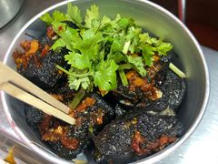 黑色经典臭豆腐-黑色经典臭豆腐·湖南特产(步行街店)