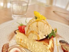 -Mark&Mars Restaurant