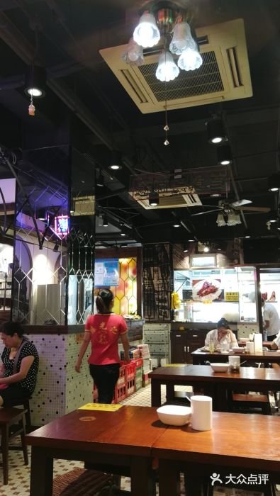陈光记烧腊(长寿路店)大堂图片