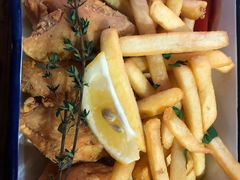 主厨特选美式风味炸鸡翅配薯条-MIKAKU(万达广场上海宝山店)