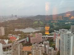 -广州中心皇冠假日酒店·汇点大堂吧