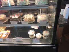 -红宝石·鲜奶小方·海派西点房(金杨店)