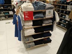 -优衣库(石家庄裕华万达广场店)