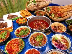 传统锅底-马路边边串串香(双井直营店)