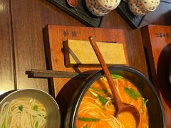 -银米·云南传统过桥米线(双廊黑金冠店)