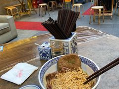 -沪西老弄堂面馆(定西路店)