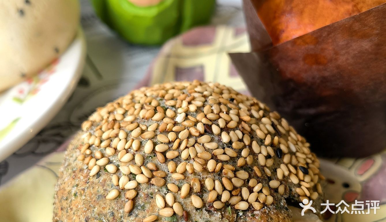 面包or蛋糕傻傻分不清楚？！好吃就是王道[强]