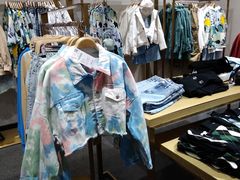 -URBAN REVIVO(济南世茂广场店)