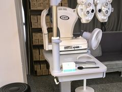 -优医视平价眼镜超市蔡司依视路折扣(小马厂店)