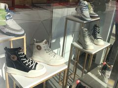 -云柏鞋业(十里堡店)