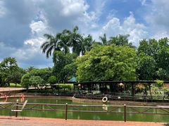 -侯臣咖啡文化村