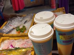 -老牌坊云南鱼豆花火锅(嵩山店)