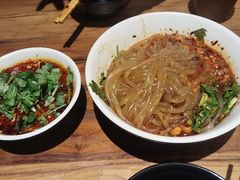 -万记麻辣烫国展总店