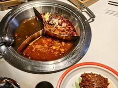 -老房老舍重庆火锅(假日城市店)