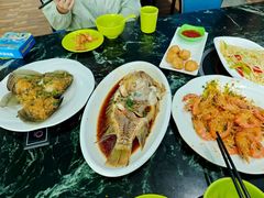 -小海豚•老字号海鲜餐厅(天涯店)