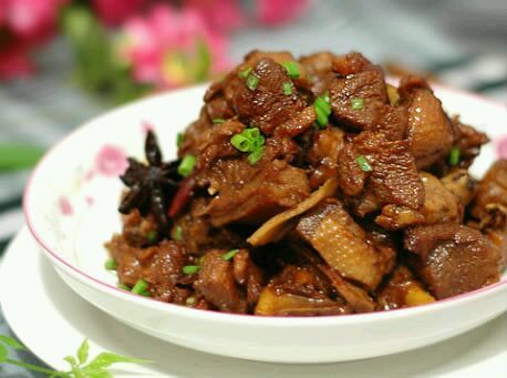 苗岭啤酒鸭      ￥28/人 火锅火车站