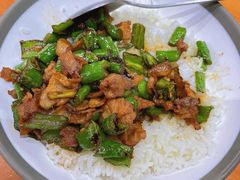 回锅肉盖浇饭-弄堂咪道-饭香·面香·馄饨香(兴梅店)